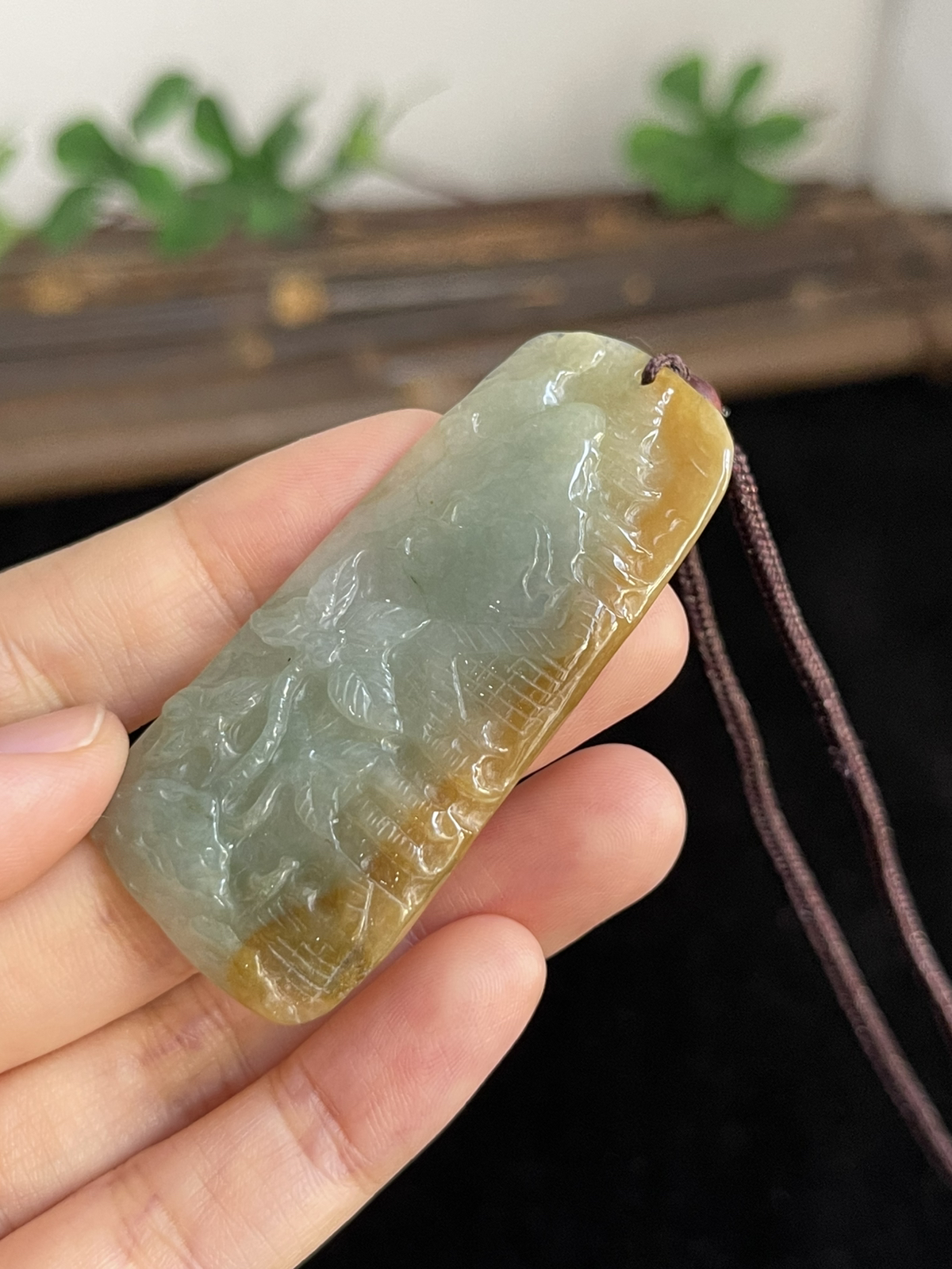 翡翠山水，配珠未测