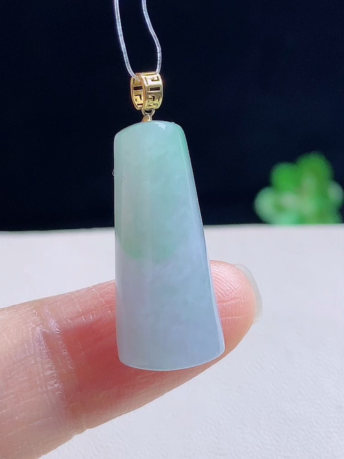 18k无事牌，无裂，尺寸26/8.7/5.5，编号22bw5l  28