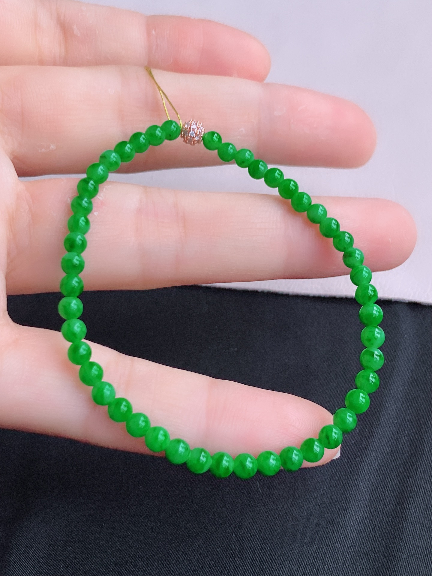 ️，翠绿手链，色美清爽，尺寸4，自然光实拍