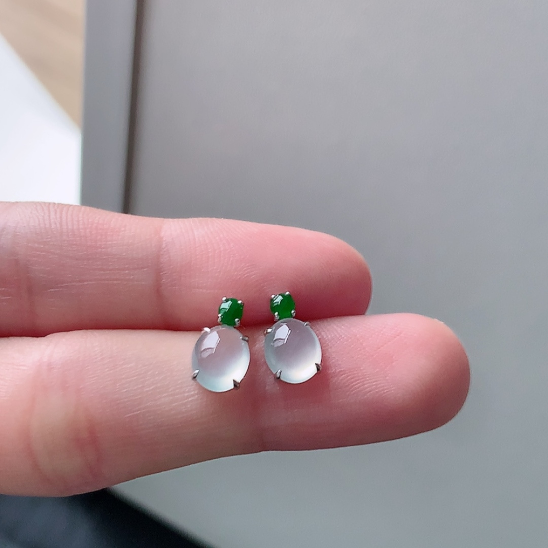 高冰耳钉，种水好，冰润通透，上耳优雅大方，货号107427，6.6/5.9/2.4