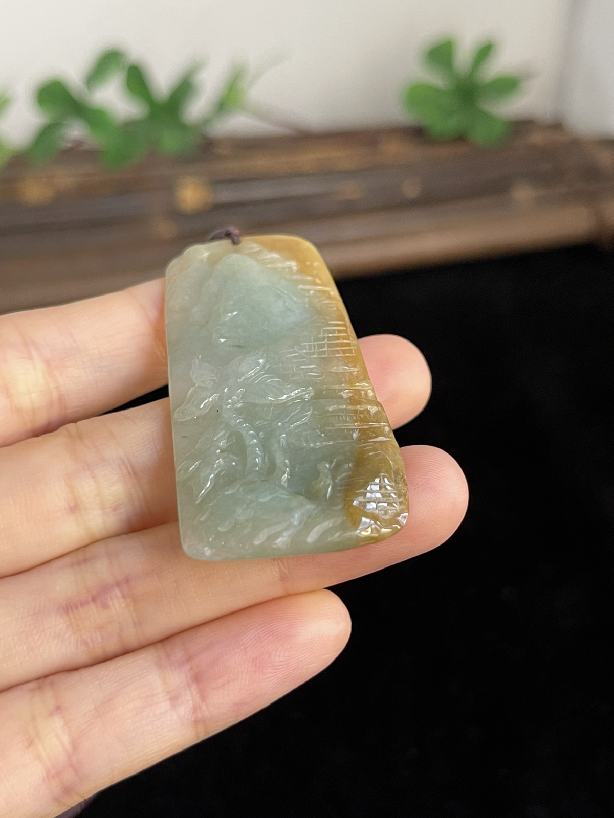翡翠山水，配珠未测
