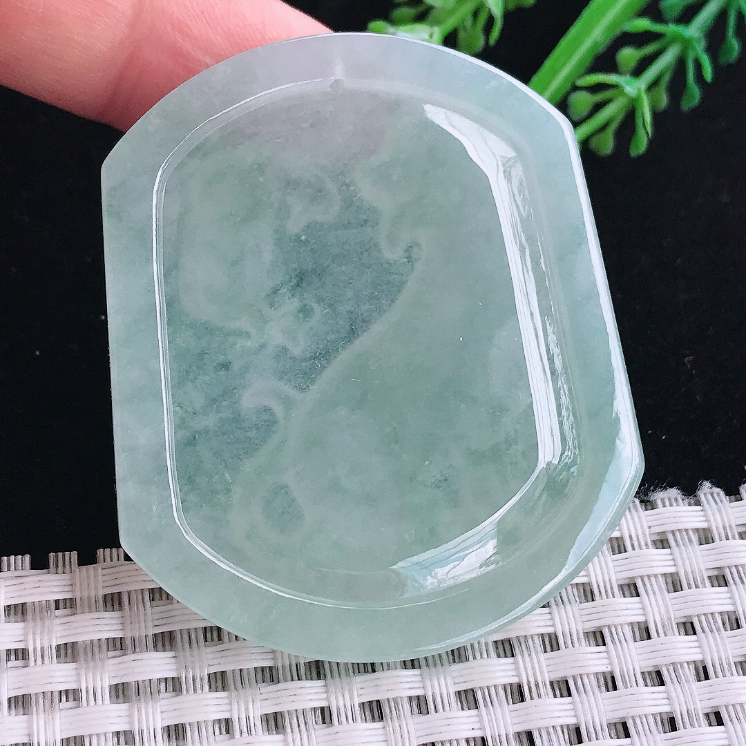 实拍A货翡翠54.6/46/5.2老坑冰胶果冻冰晴绿生肖狗牌吊坠翡翠玉挂件