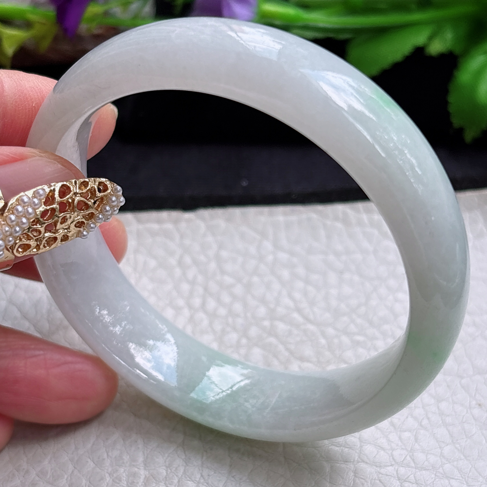 js实拍56.5*14.6*7.3平安镯 缅甸翡翠a货手镯飘绿正圈玉镯子