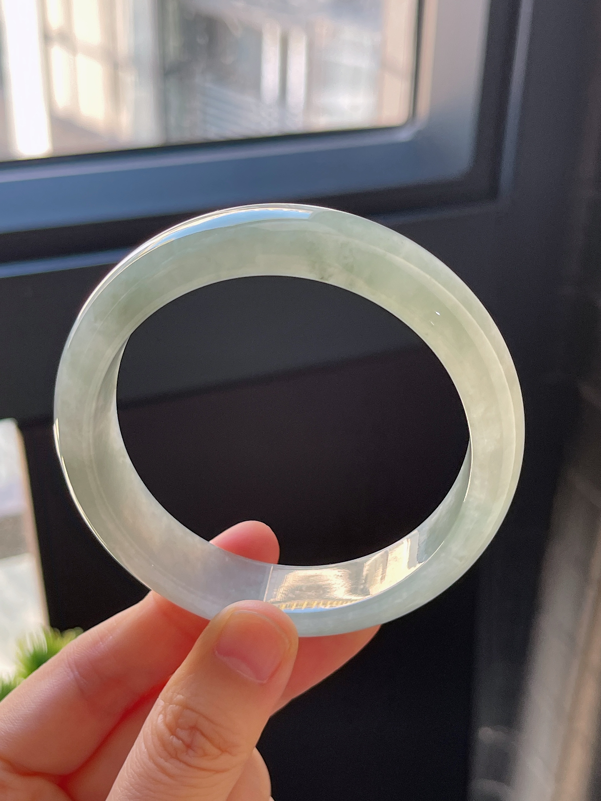 正圈58.5圈口，翡翠糯化种绿色手镯