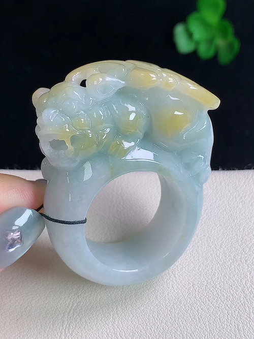 黄翡貔貅扳指，无裂，尺寸20.8/13.1/5.2，25号，№:y28005  25