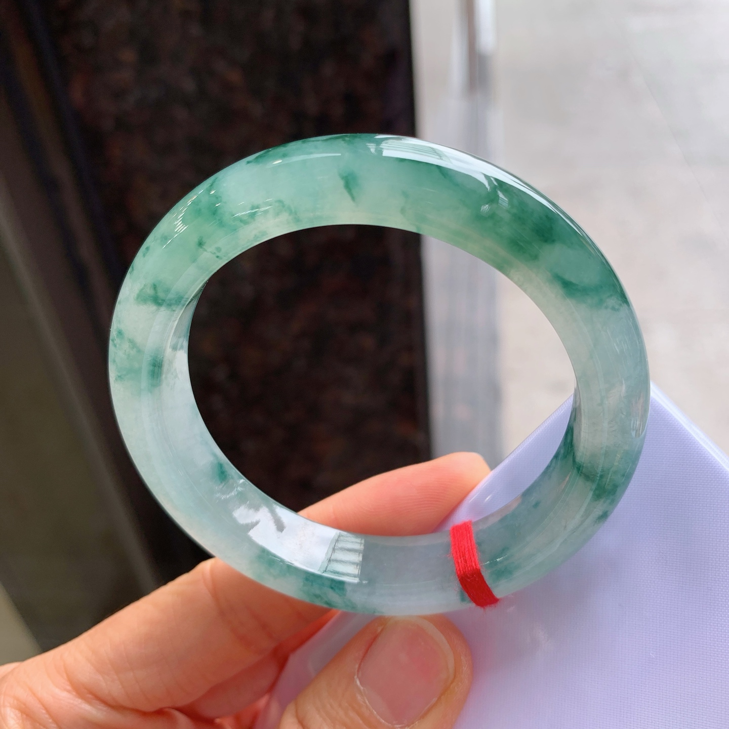 正圈冰种飘花，无裂，尺寸：54.8/11.8/9.1，花色漂亮