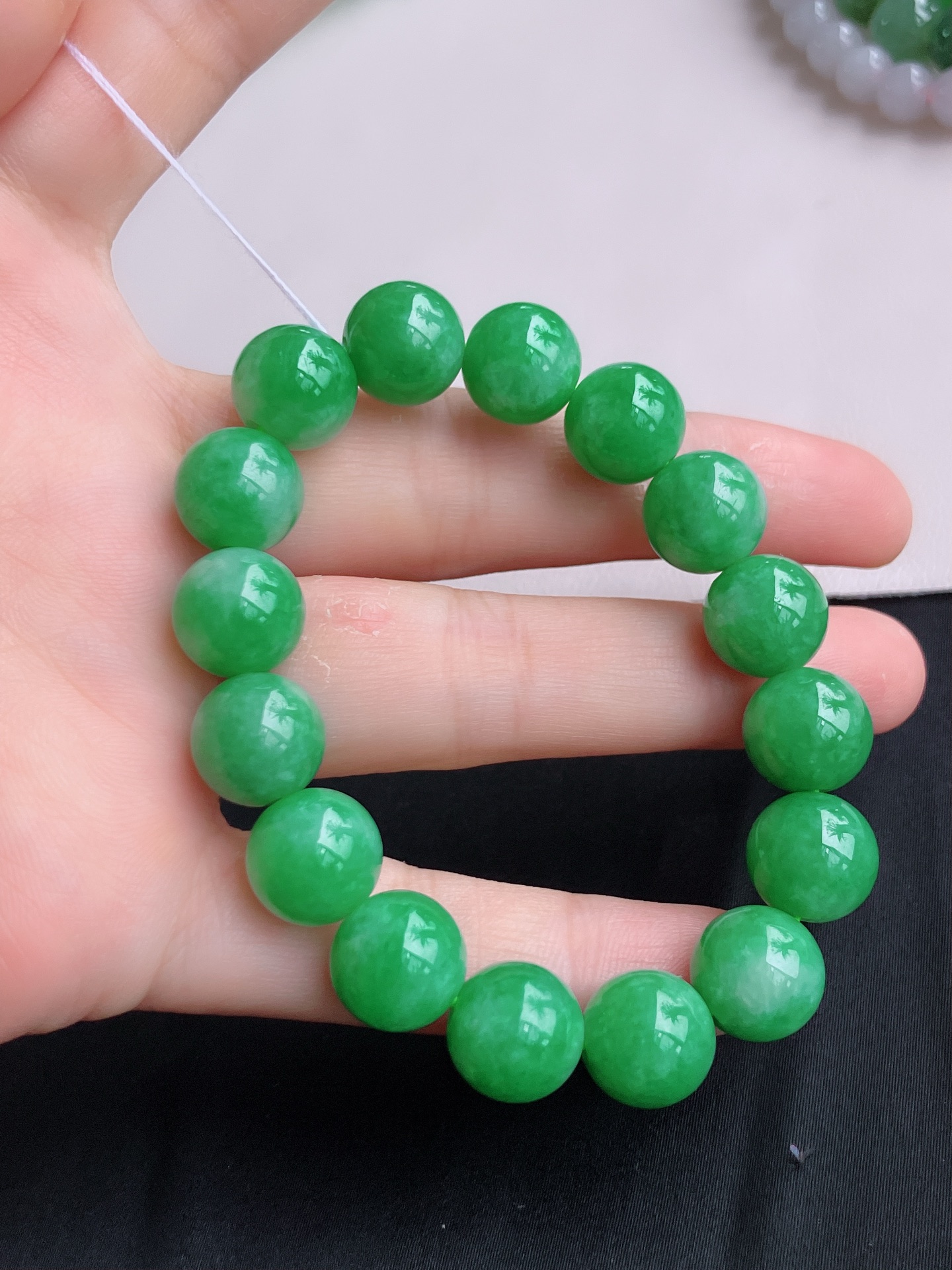 ️，果绿手串，色美清爽，尺寸12，自然光实拍