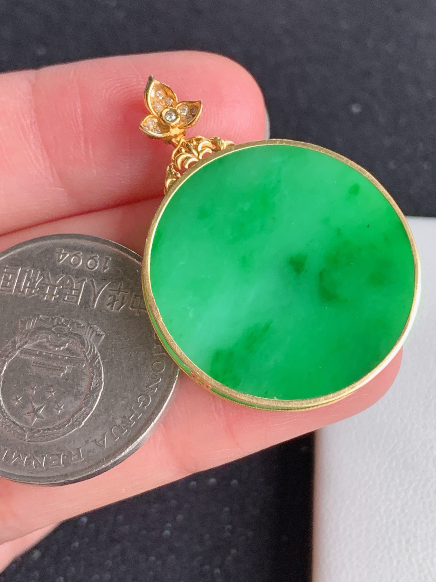 ️，18k镶嵌冰绿无事牌，无裂尺寸：35/8，编号