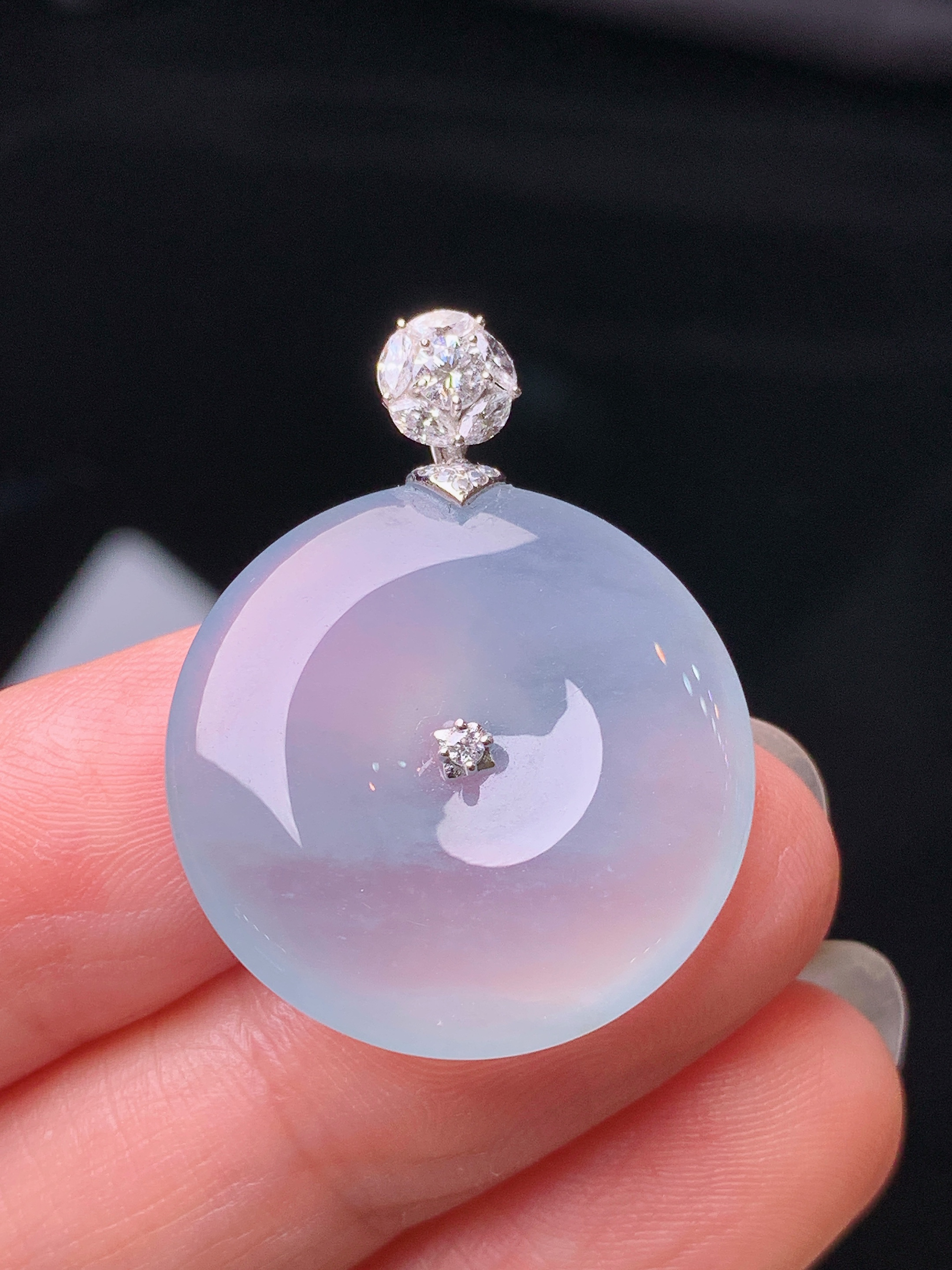 18k金钻镶嵌冰种平安扣吊坠 玉质细腻 色泽艳丽清新 水润亮眼 整体尺寸29.8*22.8*4.8c1