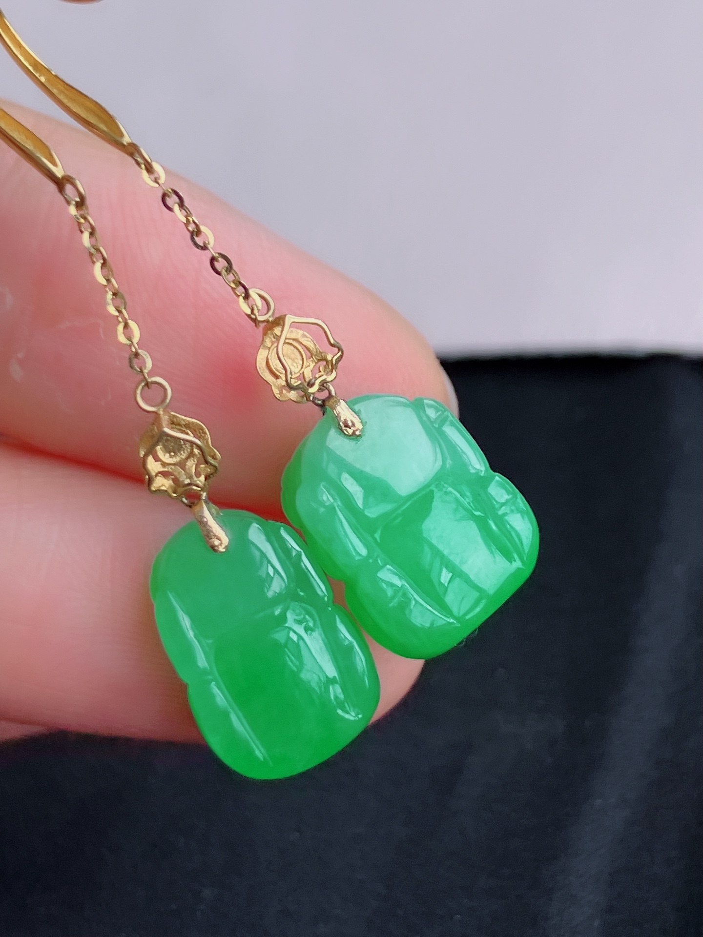 ️翠绿貔貅耳环，简约时尚，尺寸44/14.8/9，自然光实拍