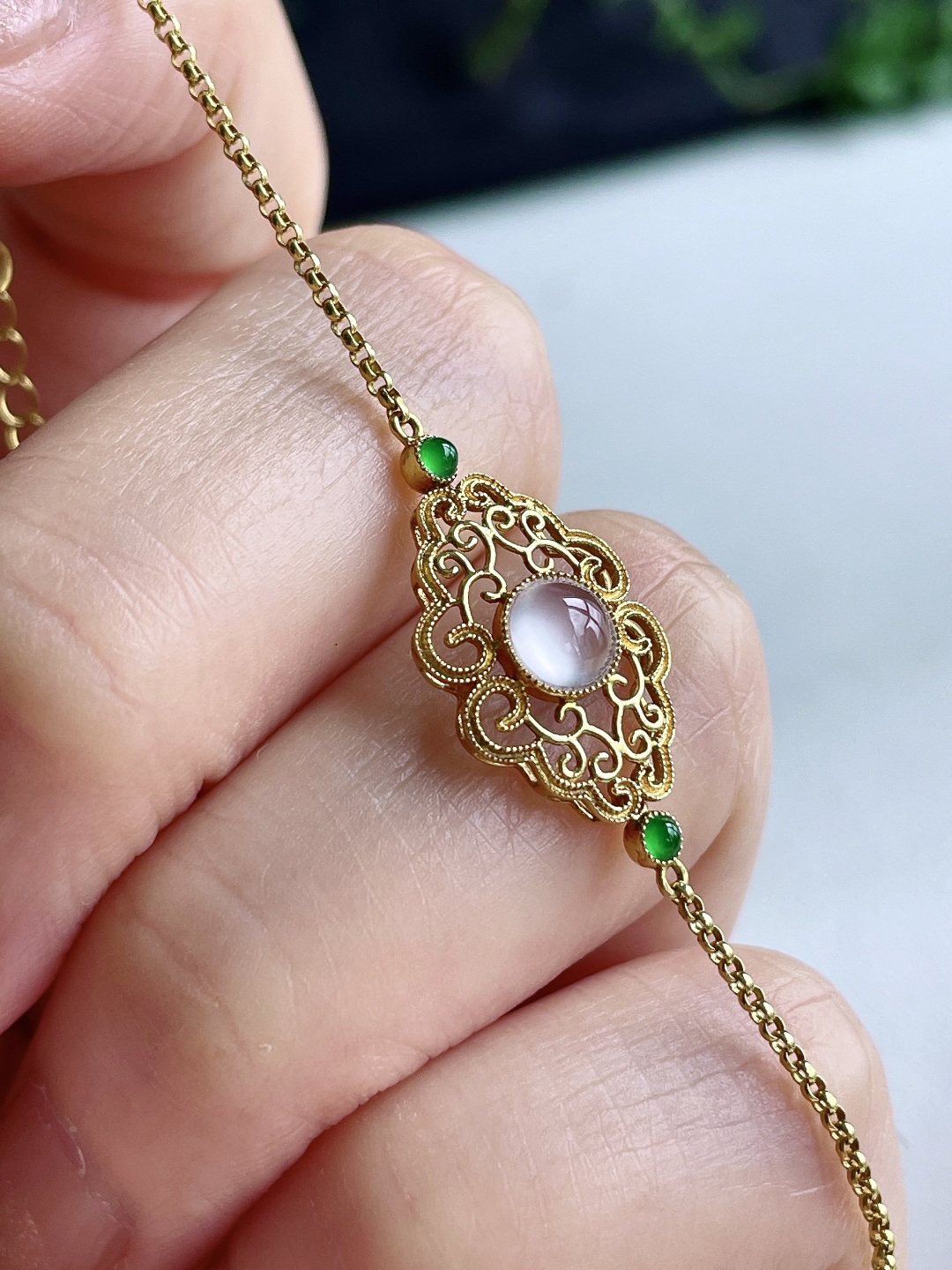 冰蛋面手链，18k金镶嵌，，性比高，18.5/11.6/4.2，5/5/1.6，1.8克