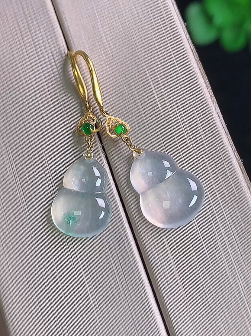 耳坠，18k金镶飘花，无裂，尺寸11.3/8/2.2，№:y264768  23