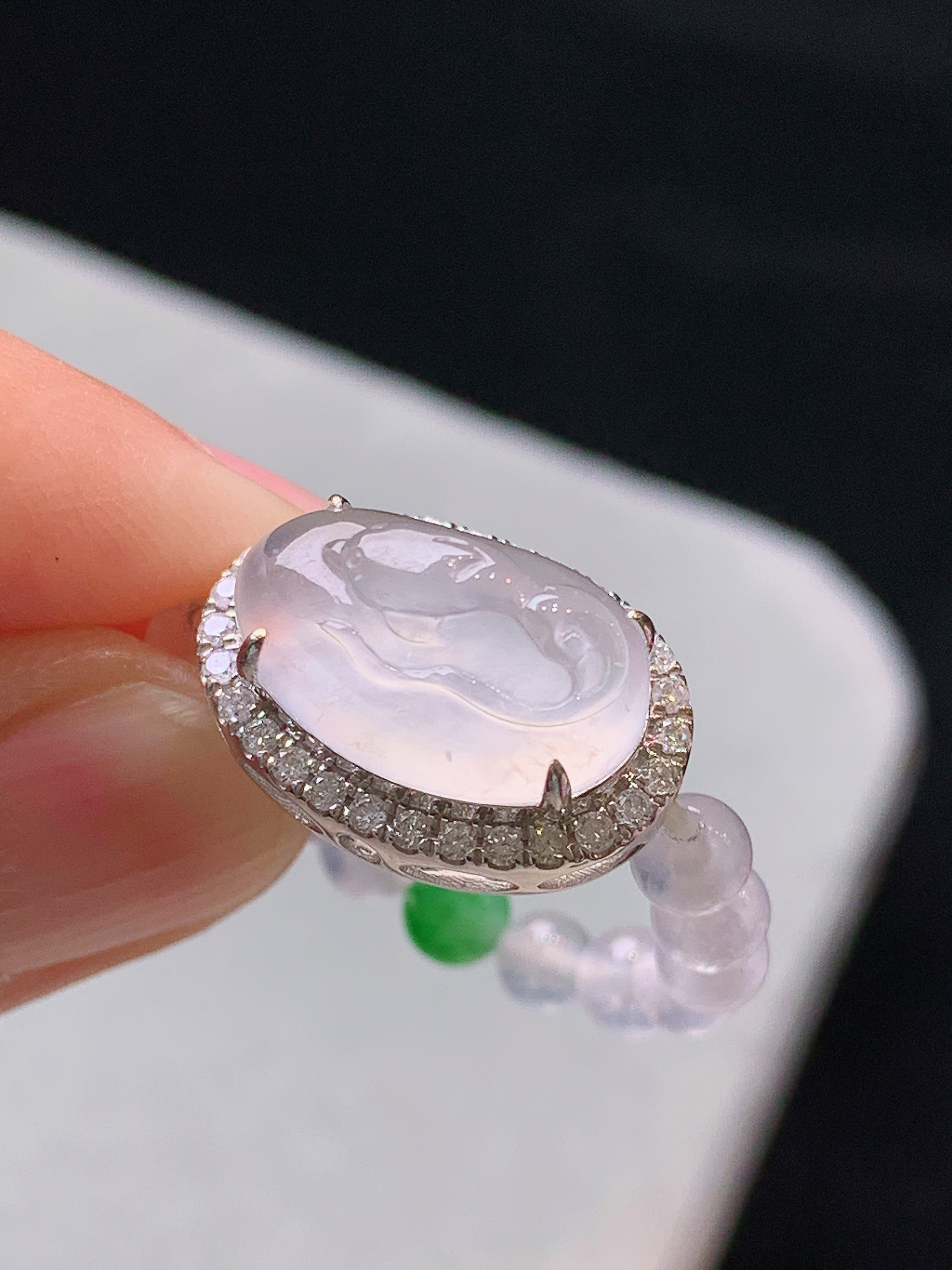 18k金钻镶嵌冰种圆珠海豚戒指 玉质细腻 色泽艳丽清新 水润亮眼 圈口14 整体尺寸16.8*12*9.2m5