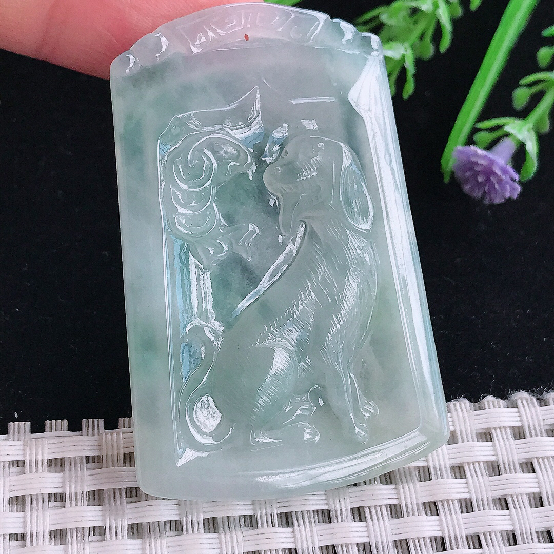 实拍A货翡翠54.8/35.8/5.3老坑冰胶果冻冰晴旺财生肖狗吊坠翡翠玉挂件