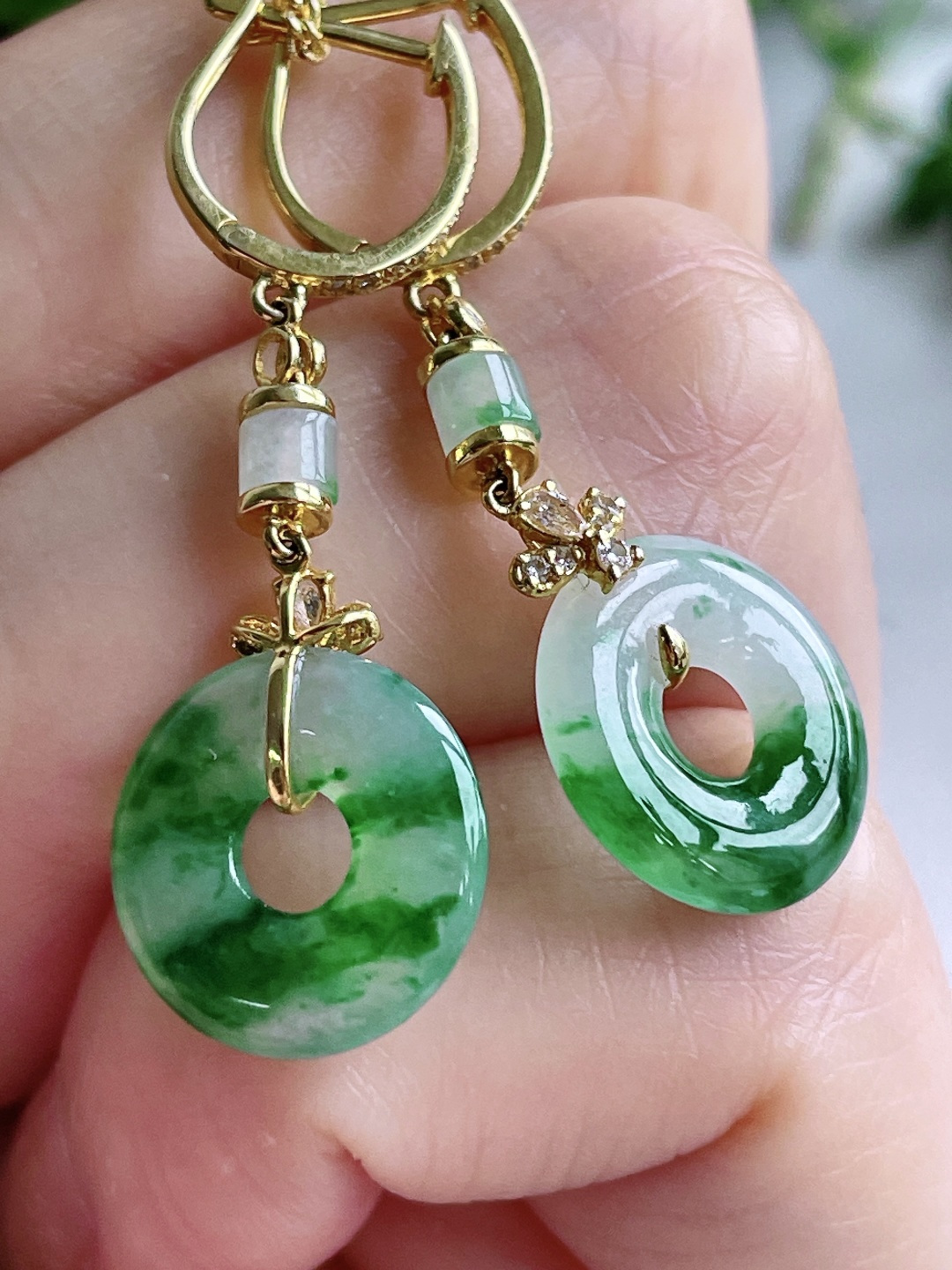 冰飘绿花甜甜圈耳坠，18k金镶嵌，无裂，性比高35.4，裸石13.3-4.7，重量3.8克