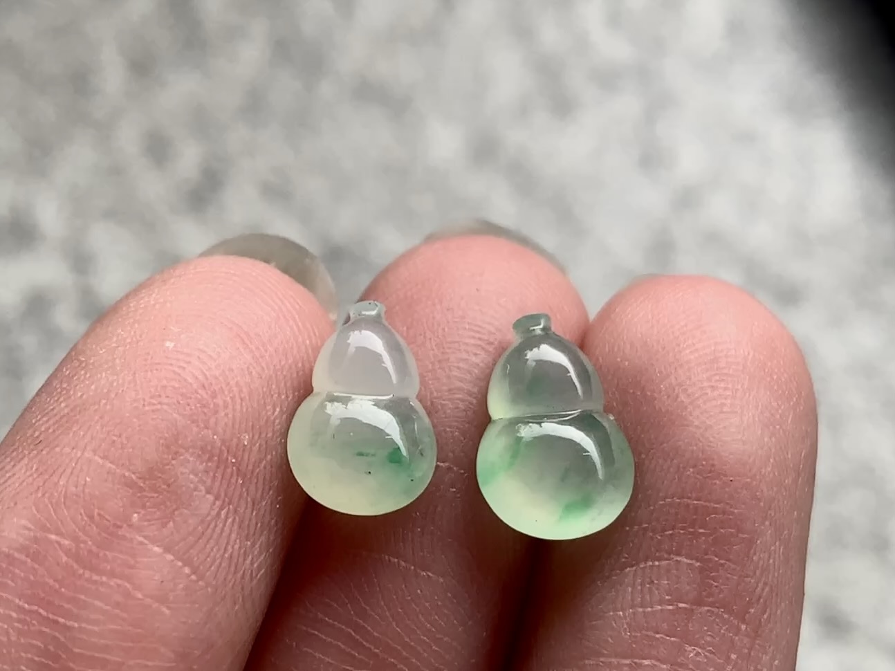 ️ 绿葫芦一对，尺寸10.3×7×3.6/9.5×6.5×3.7