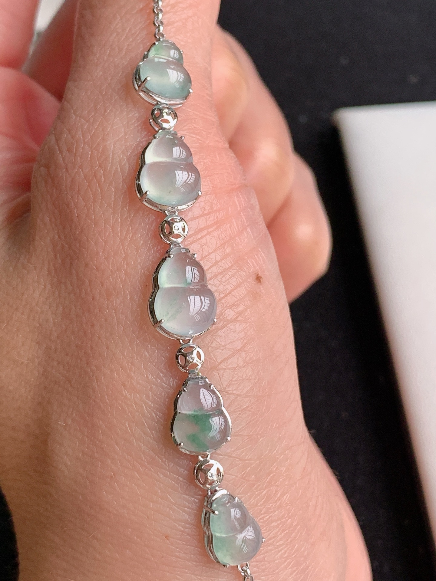 ️，18k镶嵌冰飘花葫芦手链，尺寸：7.8/4.6