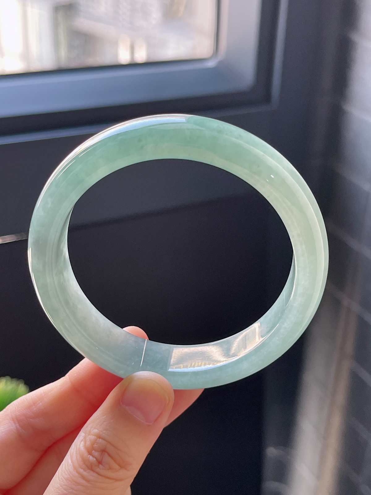 正圈56.7圈口，翡翠冰糯种绿色手镯