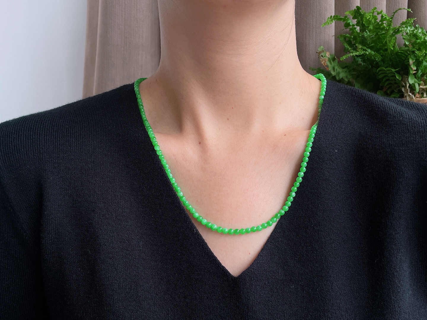 阳绿珠链圆珠珠子珠链，缅甸，性比高，尺寸4.2-3.8mm，29cm，20克