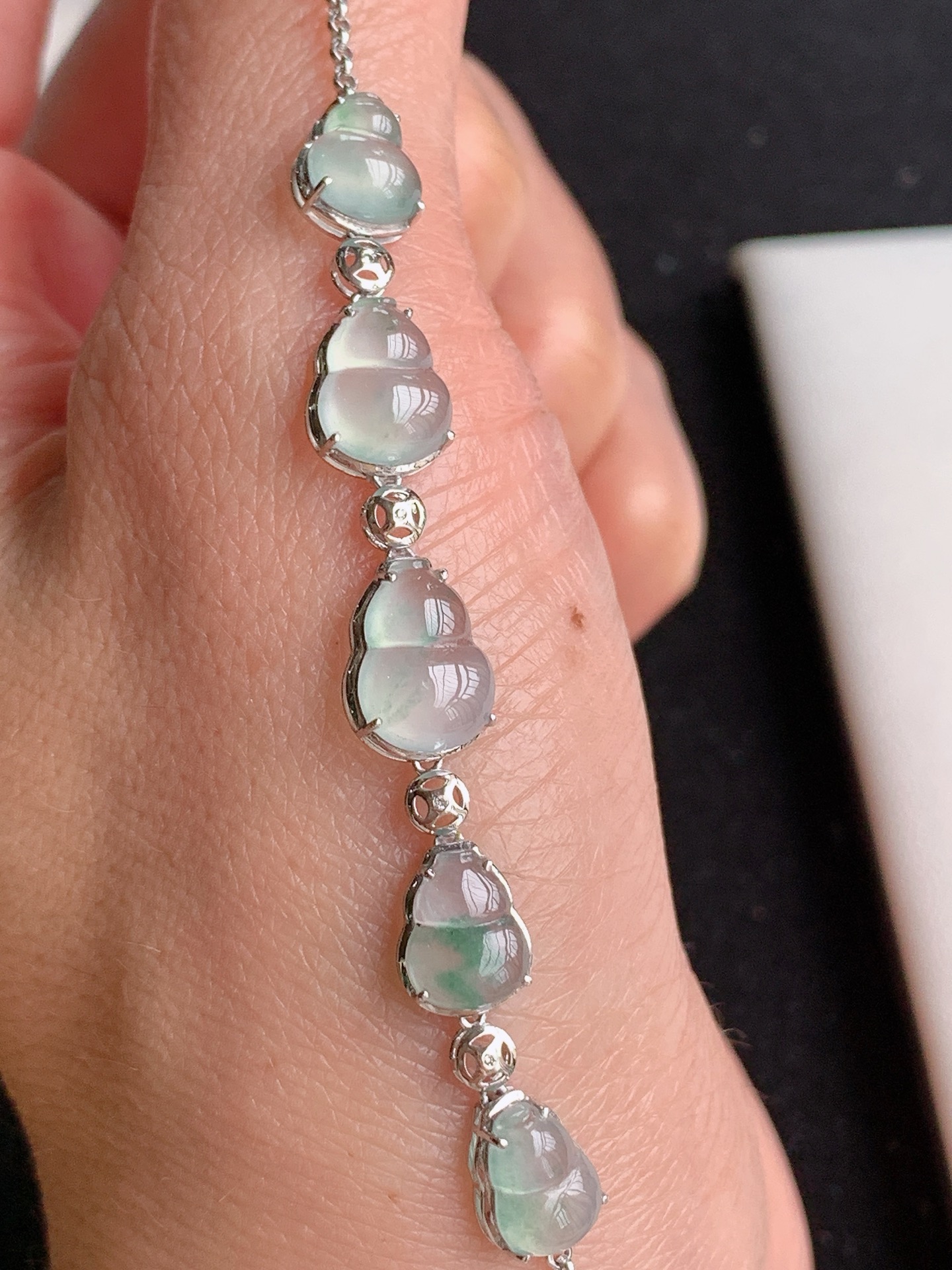 ️，18k镶嵌冰飘花葫芦手链，尺寸：7.8/4.6