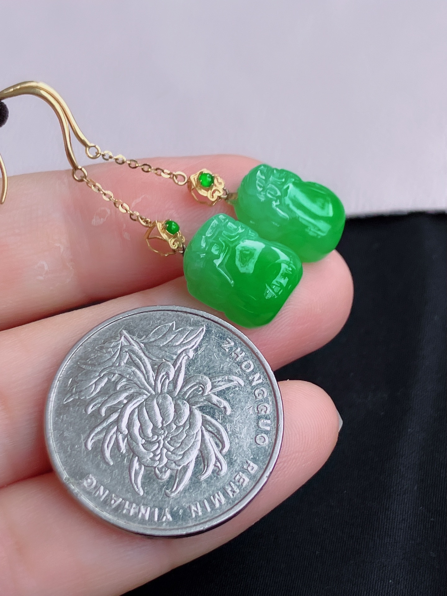 ️翠绿貔貅耳环，简约时尚，尺寸44/14.8/9，自然光实拍