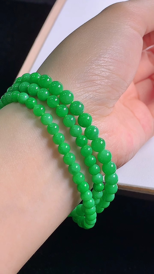 满绿项链，，尺寸:6.0-6.0/4.0-4.0mm(108颗)，23