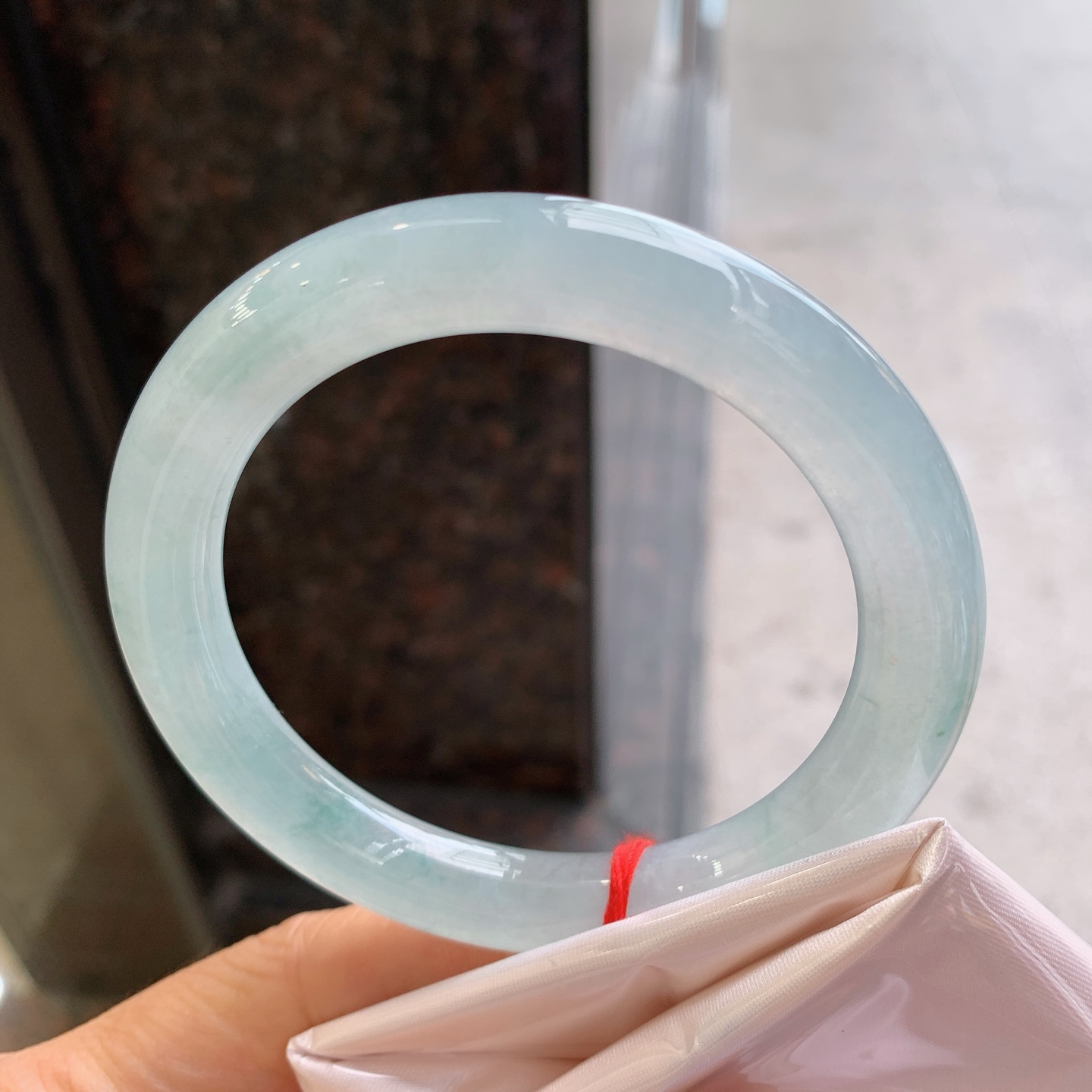 圆条冰晴飘花，无裂，尺寸：58/10/10.4，冰润