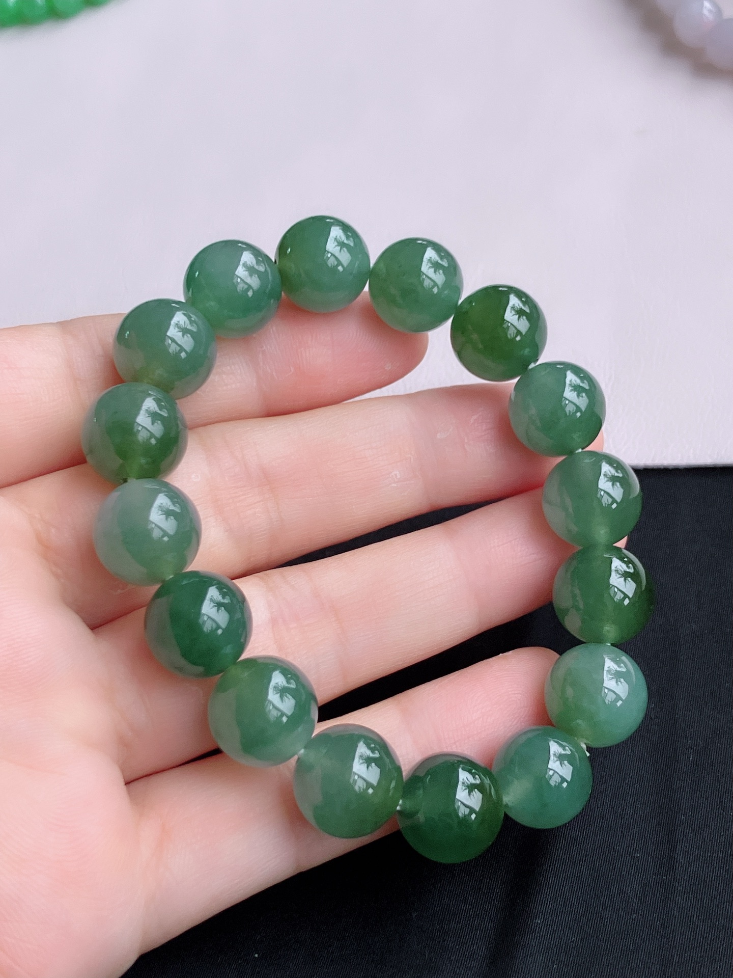 ️，油绿手串，晶莹剔透，尺寸12.3，自然光实拍