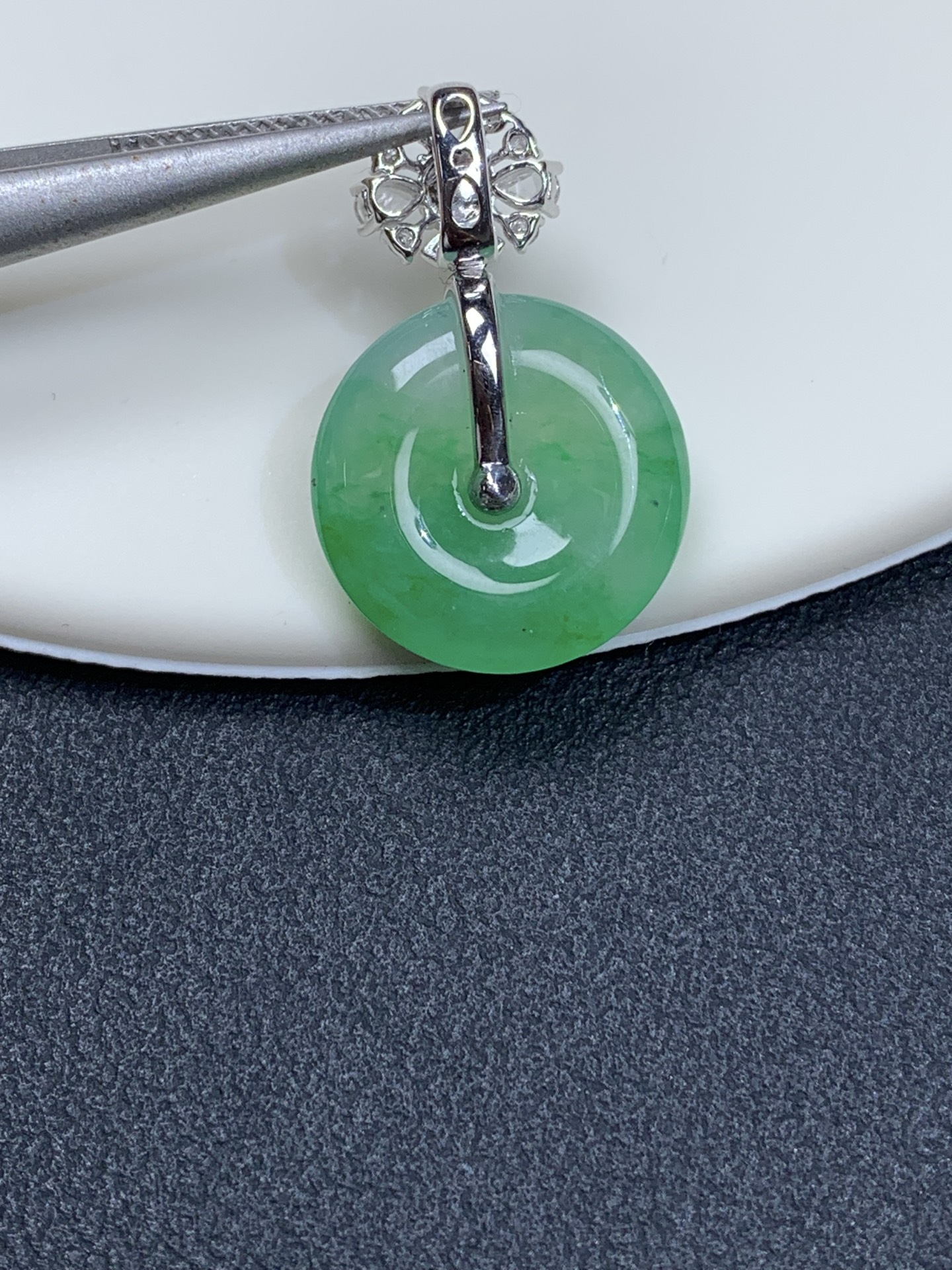 18k金镶嵌冰绿起光平安扣吊坠22.5/14.2/3.8