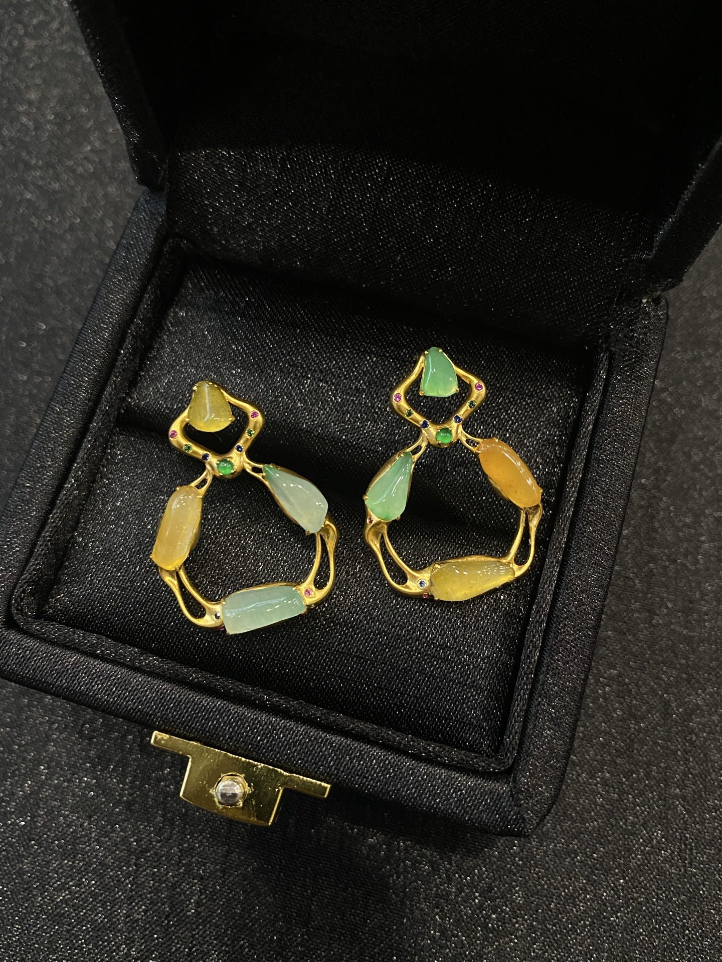 20260428（四）,18K设计款随形耳钉,整体29.2/21.3/4.3,裸石9.2/4.4/2.5