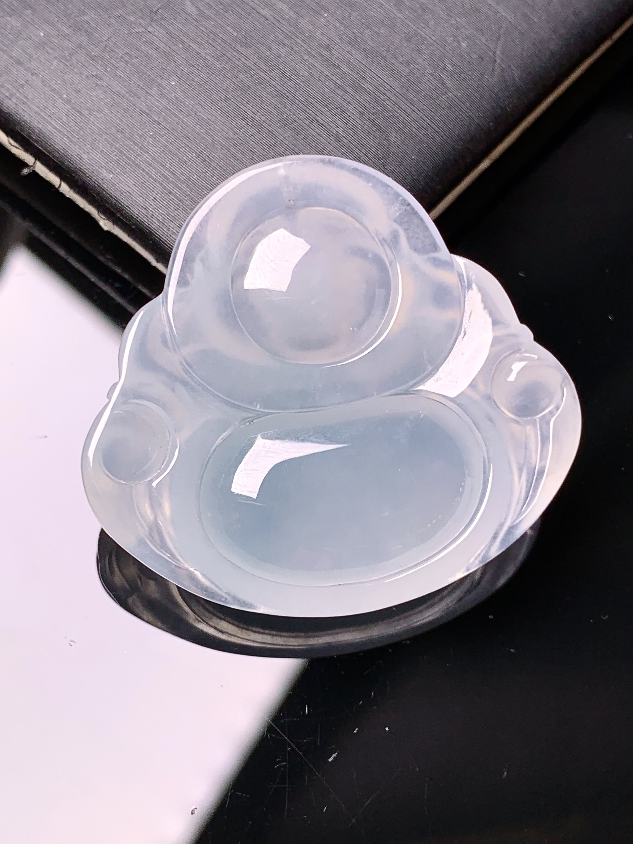 冰种佛公吊坠  玉质细腻 色泽艳丽清新 水润亮眼 整体尺寸29.5*32*6.2x1