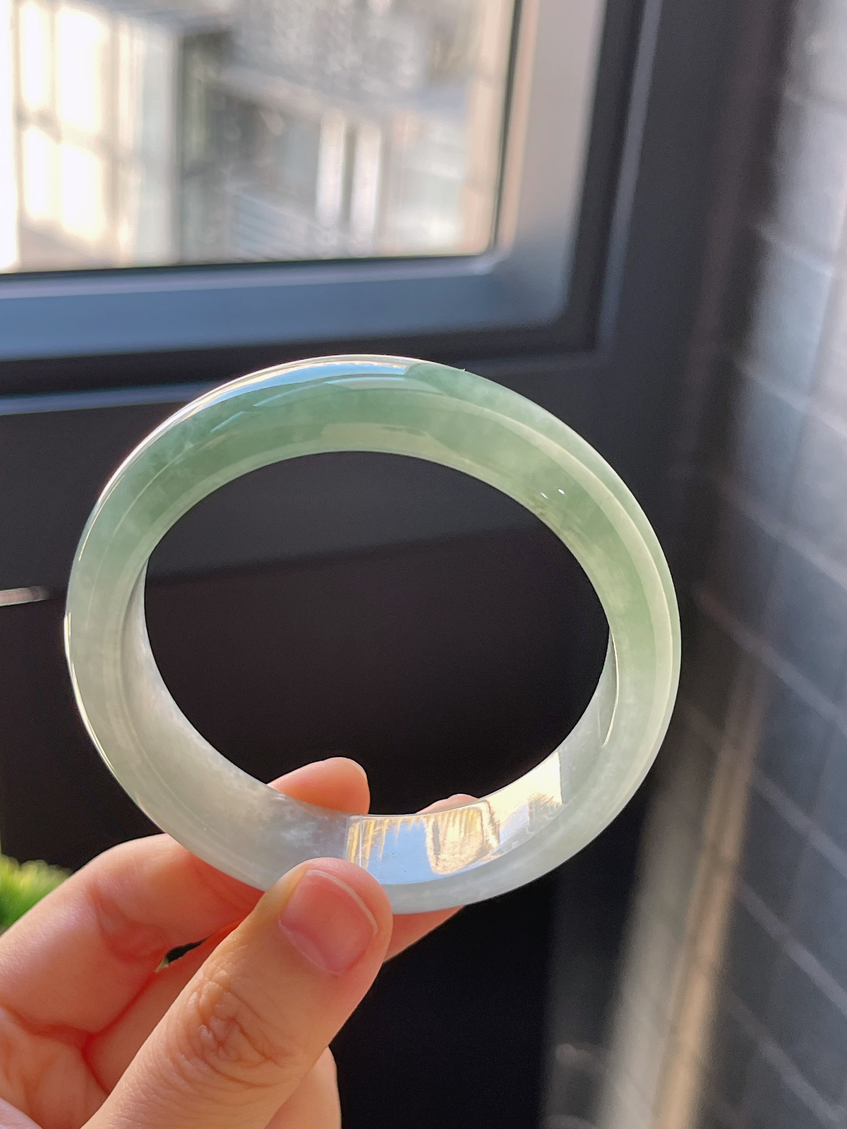 正圈55.6圈口，翡翠冰糯种灰绿色手镯