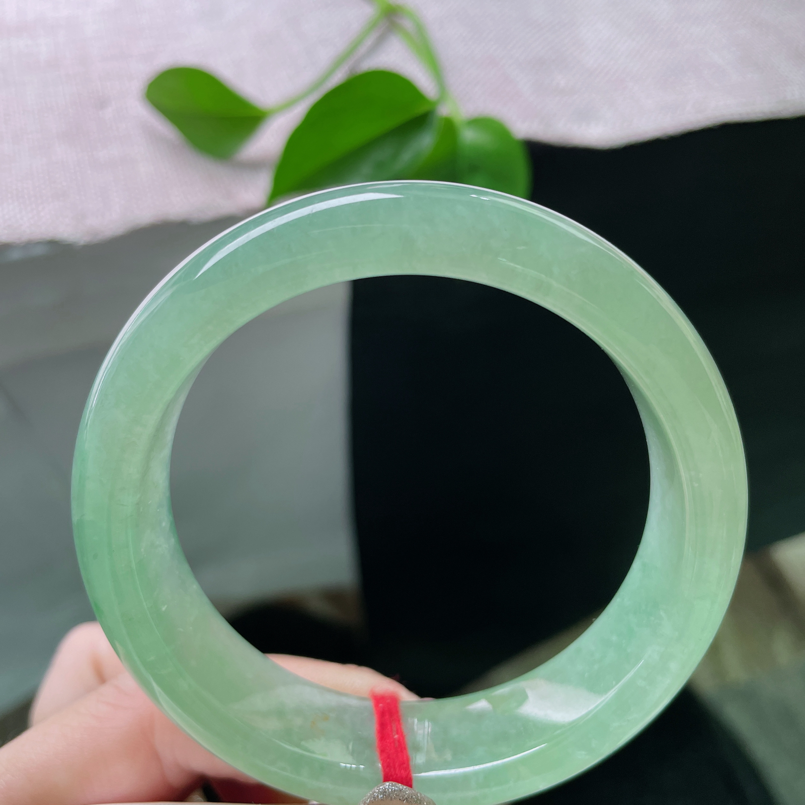 59.8/16.7/9.1绿底正圈，冰润细腻，宽版，完美。洒金，ss49604a..