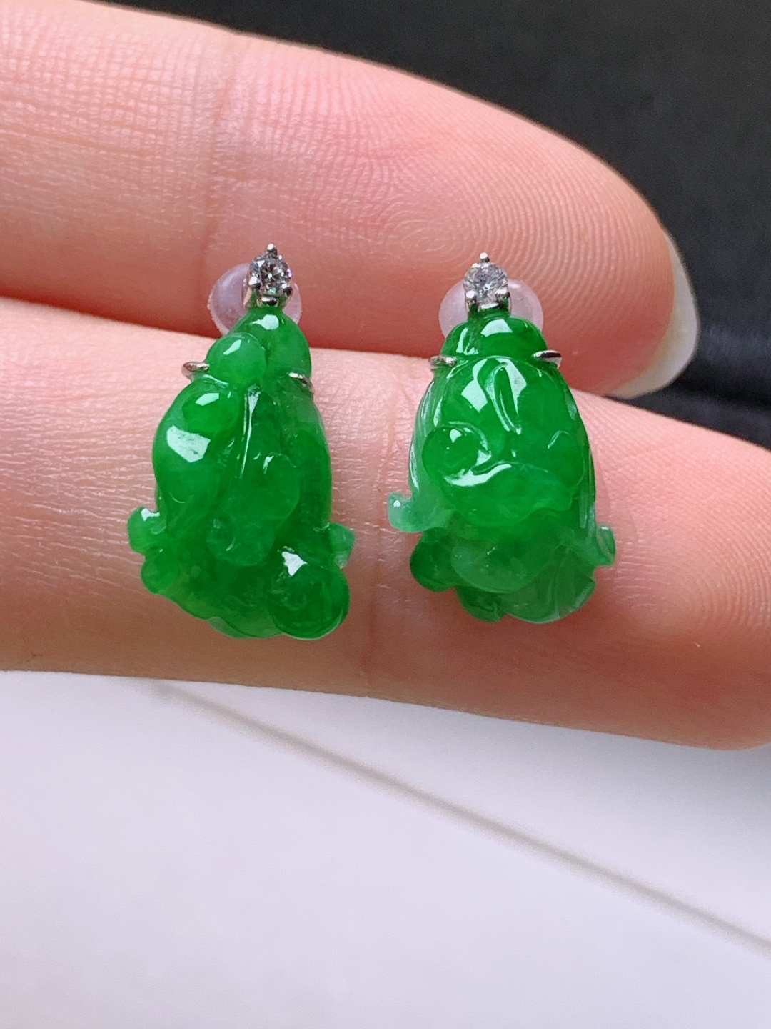 ️ 冰阳绿白菜耳坠，无裂色阳，裸石12.9/9.7/6.1