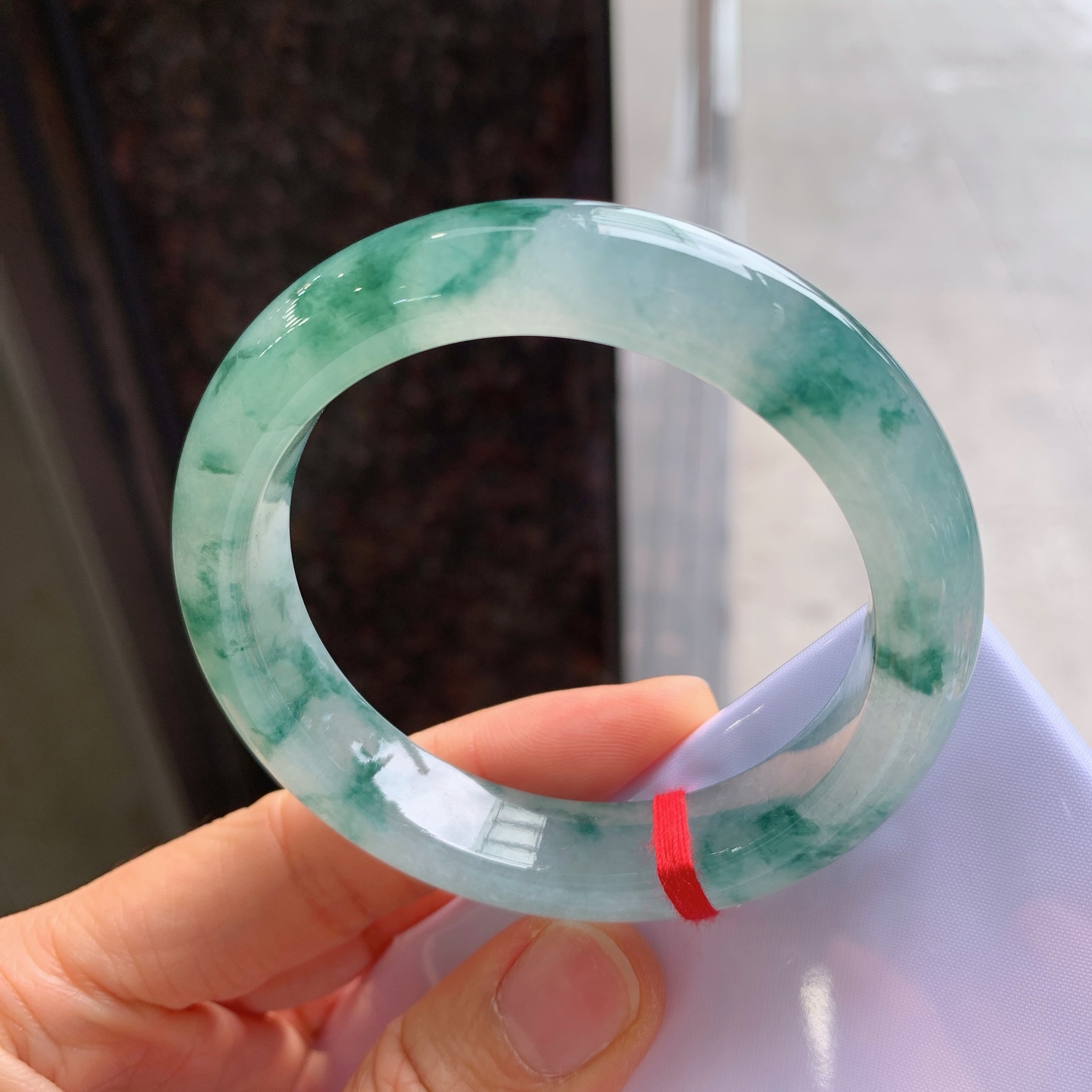 正圈冰种飘花，无裂，尺寸：54.8/11.8/9.1，花色漂亮