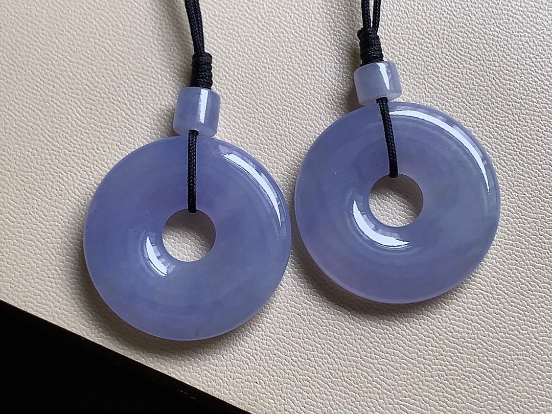 ️ 冰种紫色甜甜圈一对，紫色浓郁迷人，底子细腻，，尺寸26.6/5