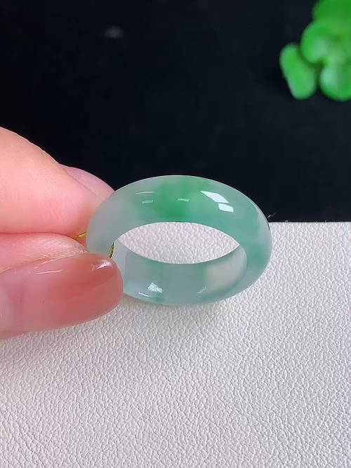  ，冰飘花指环，无裂，尺寸 15.8/5.7/3.1，10.5号，№;y263789 23