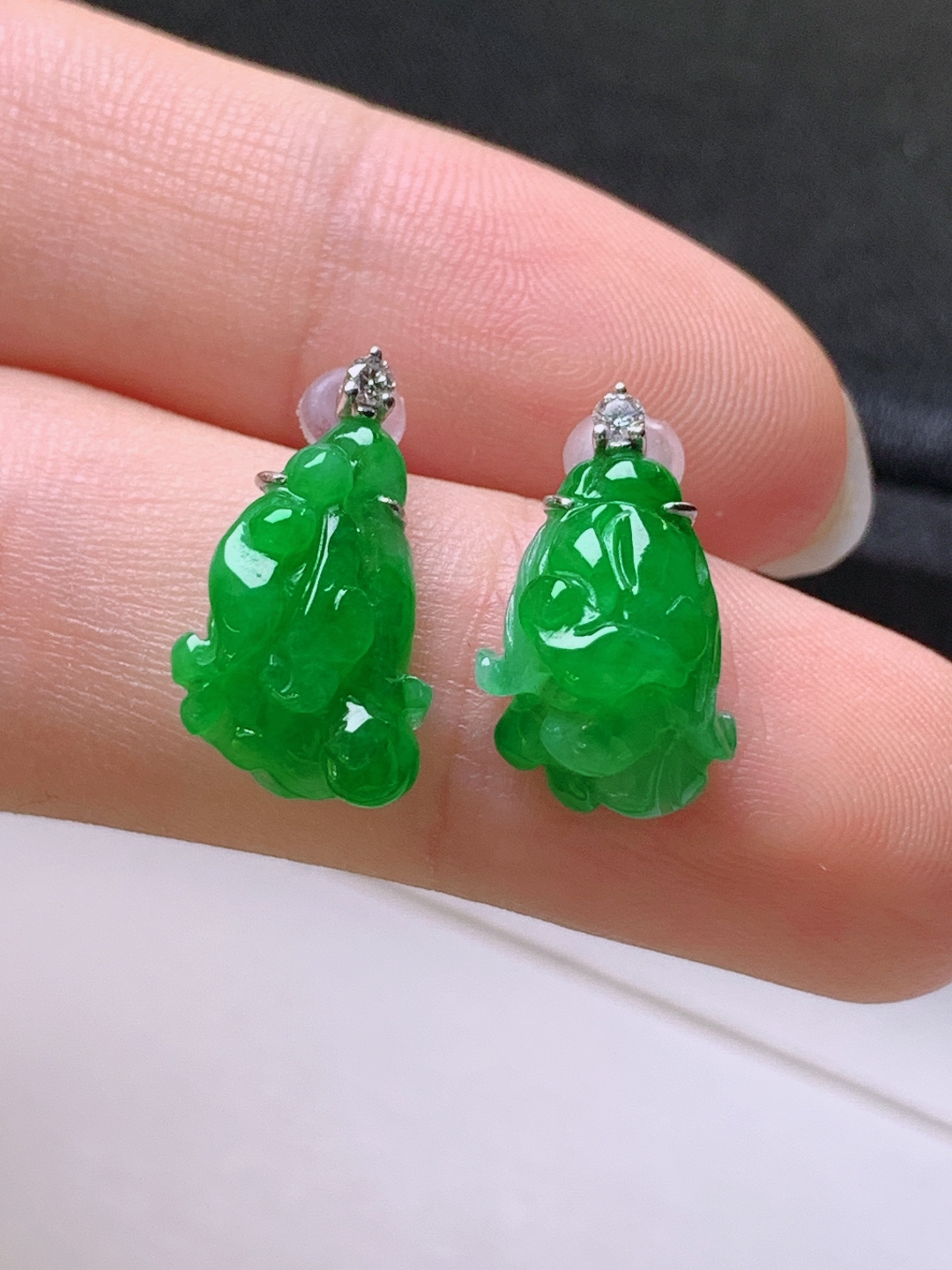️ 冰阳绿白菜耳坠，无裂色阳，裸石12.9/9.7/6.1