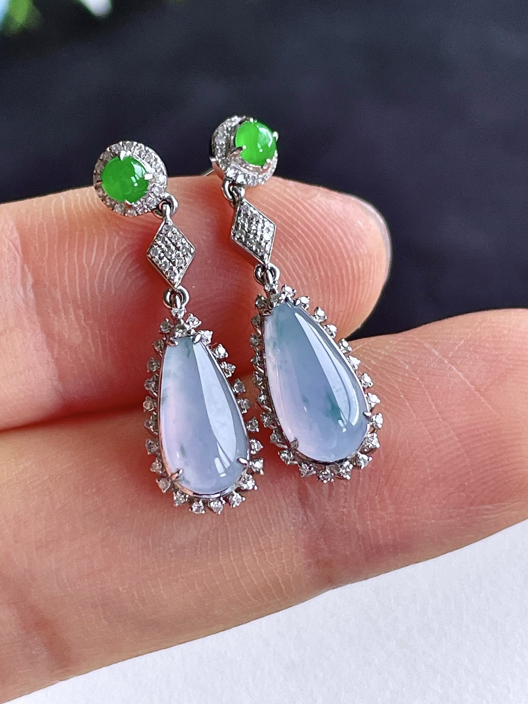 水滴耳坠，冰种飘花，18k金镶嵌，无裂，性比高，水润通透，裸石10.5/5/2.3，重量2.3克