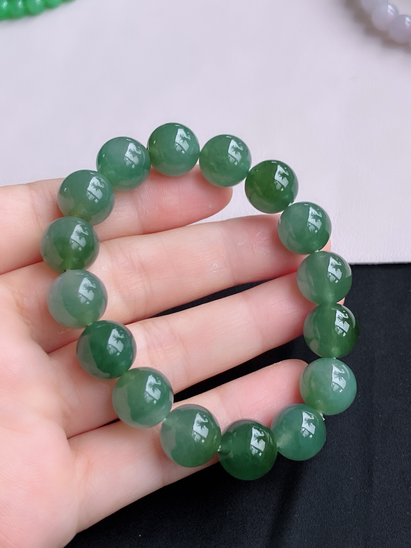 ️，油绿手串，晶莹剔透，尺寸12.3，自然光实拍