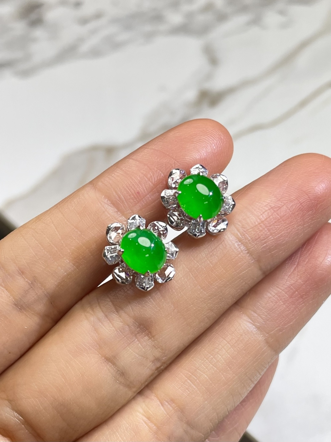 ️高冰种正阳绿蛋面耳钉裸石 7.5*6.5*4mm 13*11.5*7.5mm