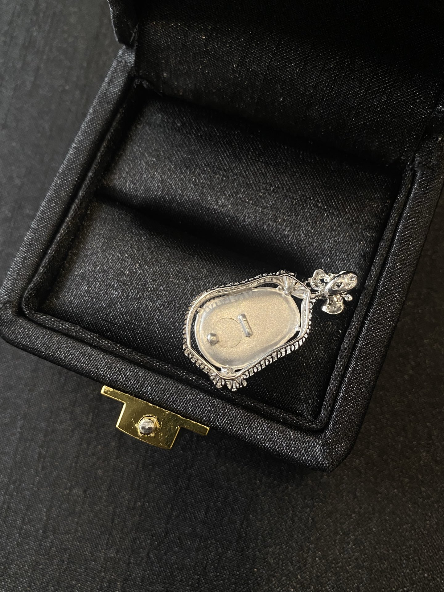 20260428（四）,18K冰黄翡如意吊坠,整体33.5/17.5/8.4,裸石18.6/13/3.2