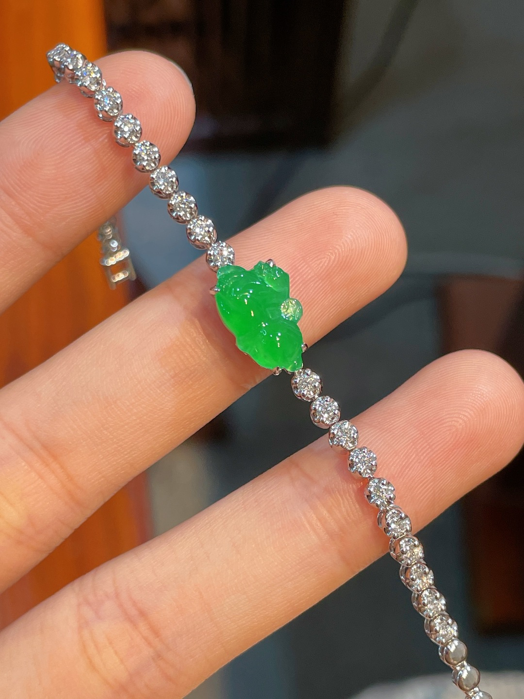 阳绿手链，，18k金镶嵌，强烈推荐，13/8.4/2.8