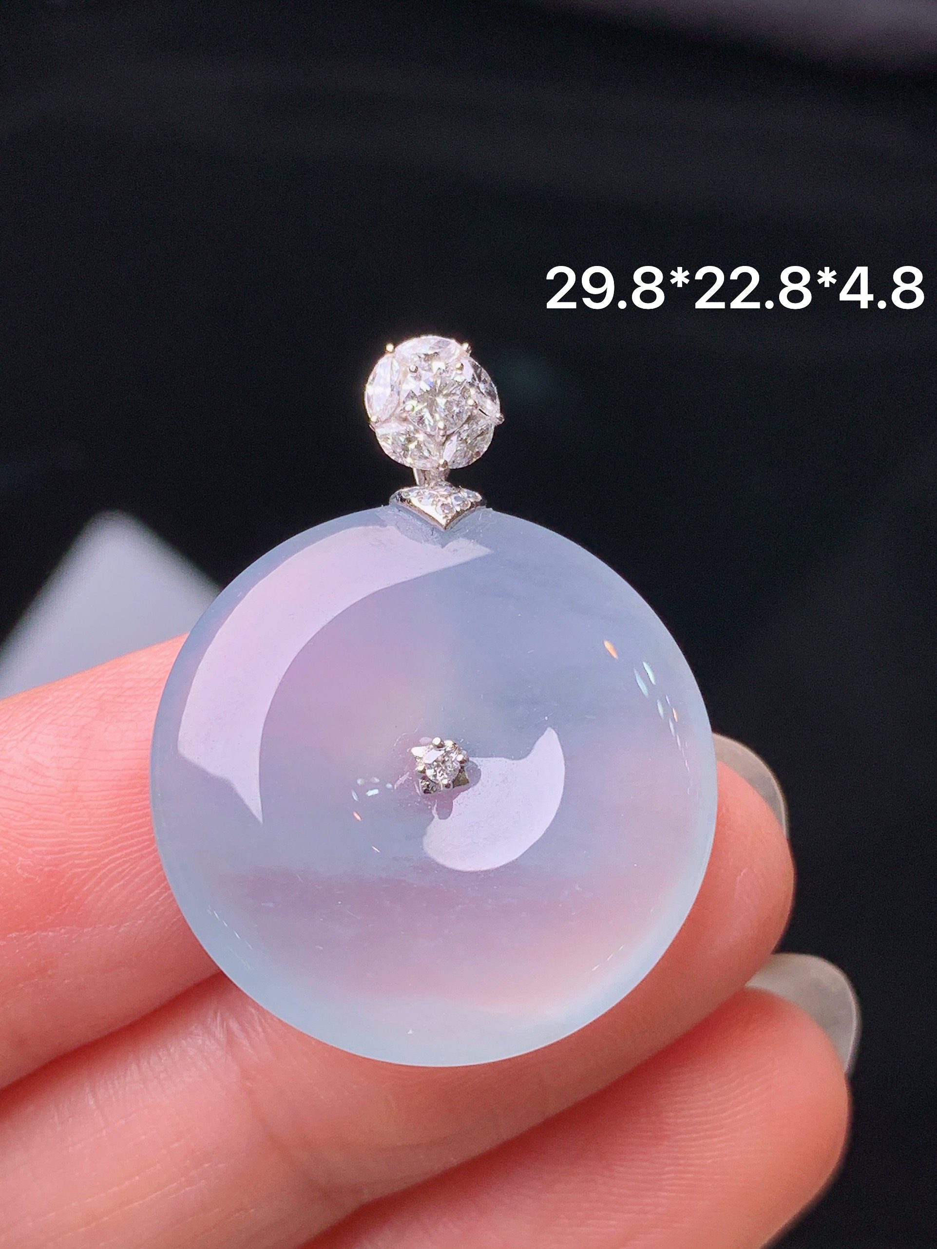 18k金钻镶嵌冰种平安扣吊坠 玉质细腻 色泽艳丽清新 水润亮眼 整体尺寸29.8*22.8*4.8c1