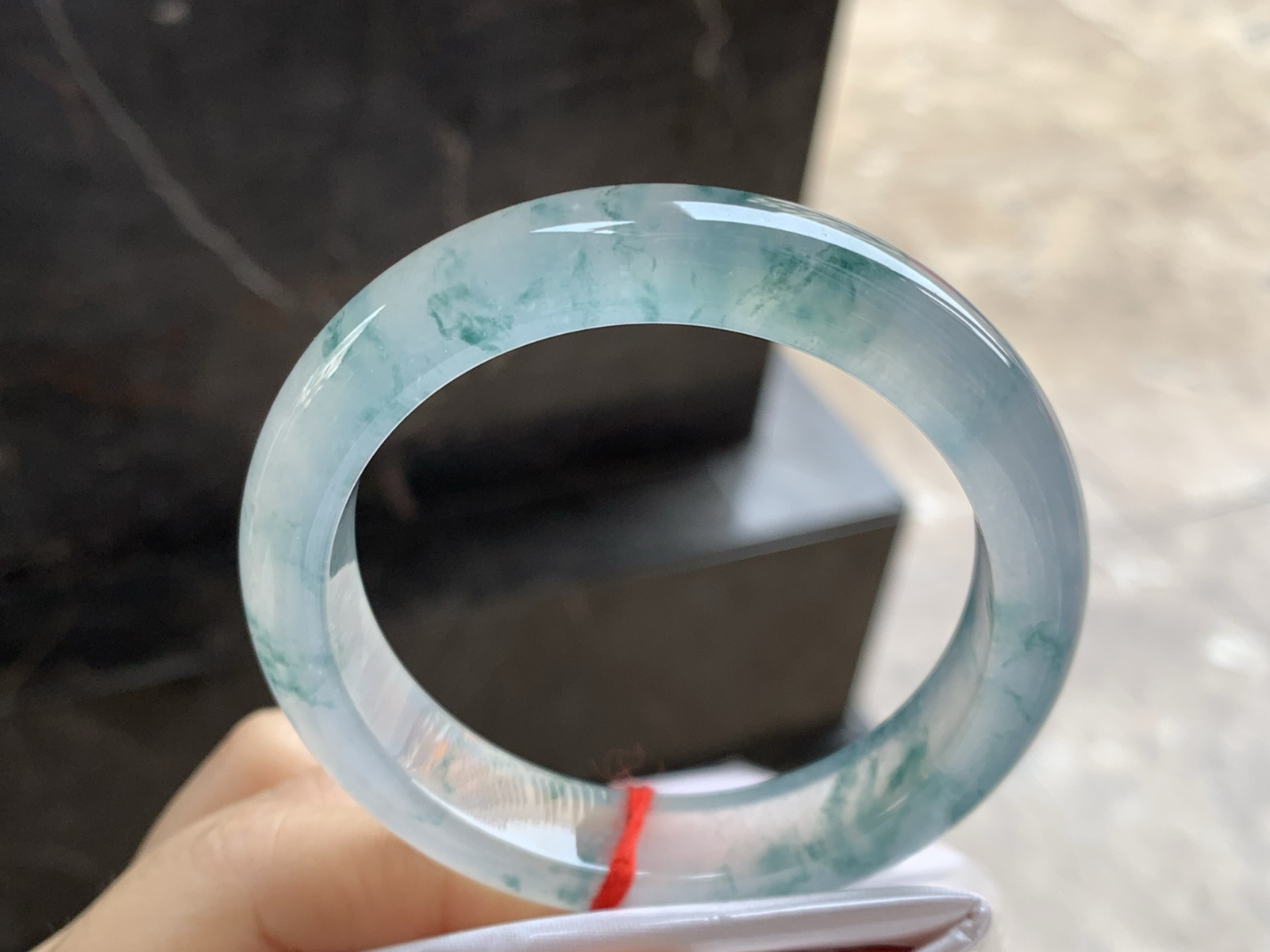 54.5-12.4-8.6

高冰种飘花手镯^_^冰味十足～蓝花灵动飘逸