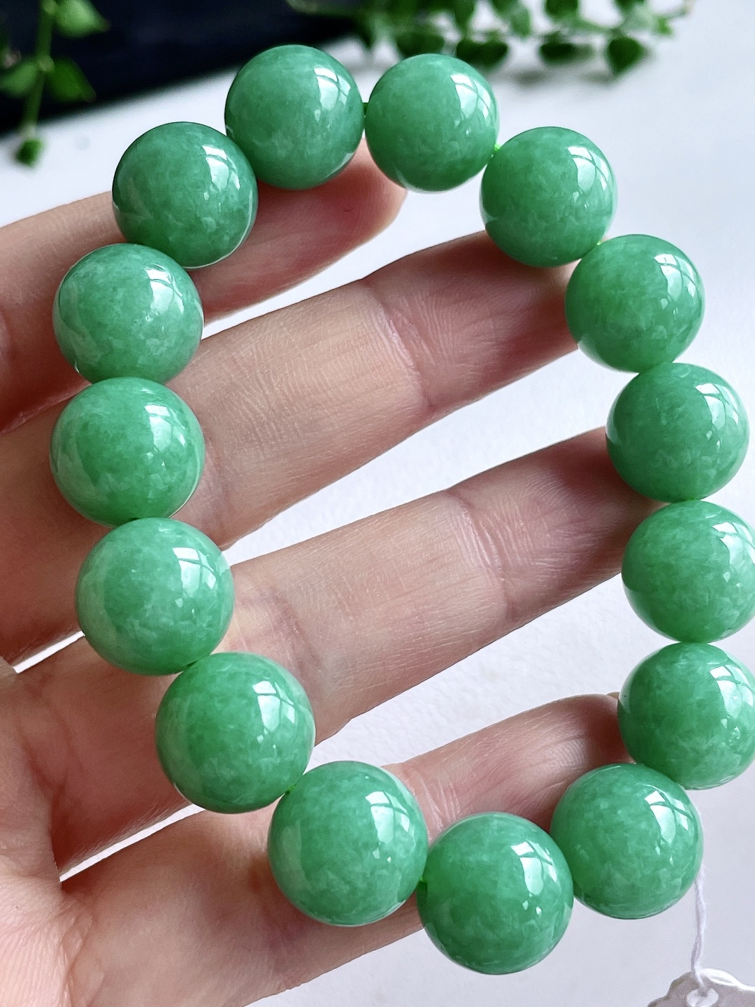 冰晴绿手串圆珠珠子手串，缅甸，性比高，尺寸12.9/12.6，重量56克