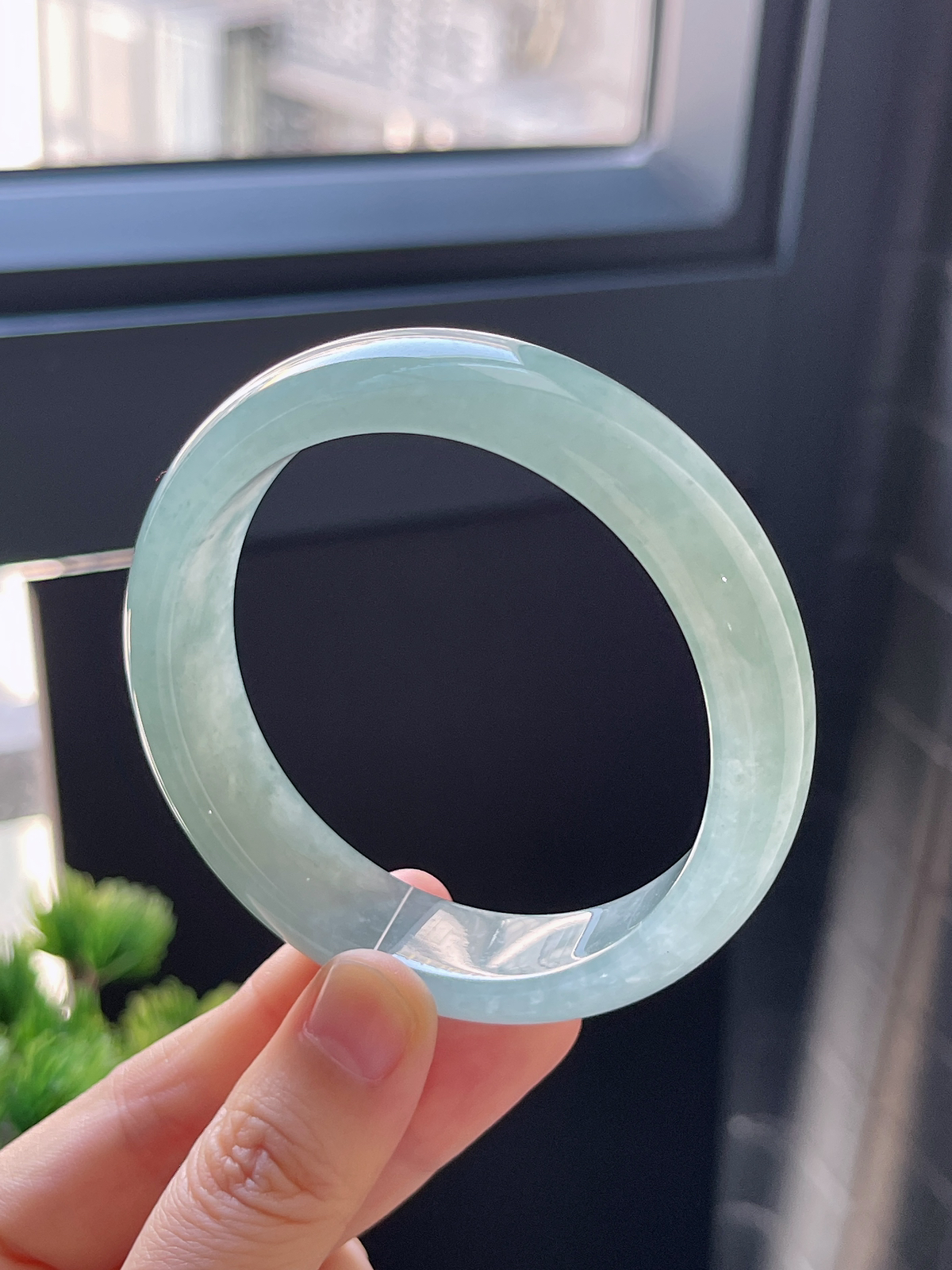 正圈56.9圈口，翡翠冰糯种灰绿色手镯