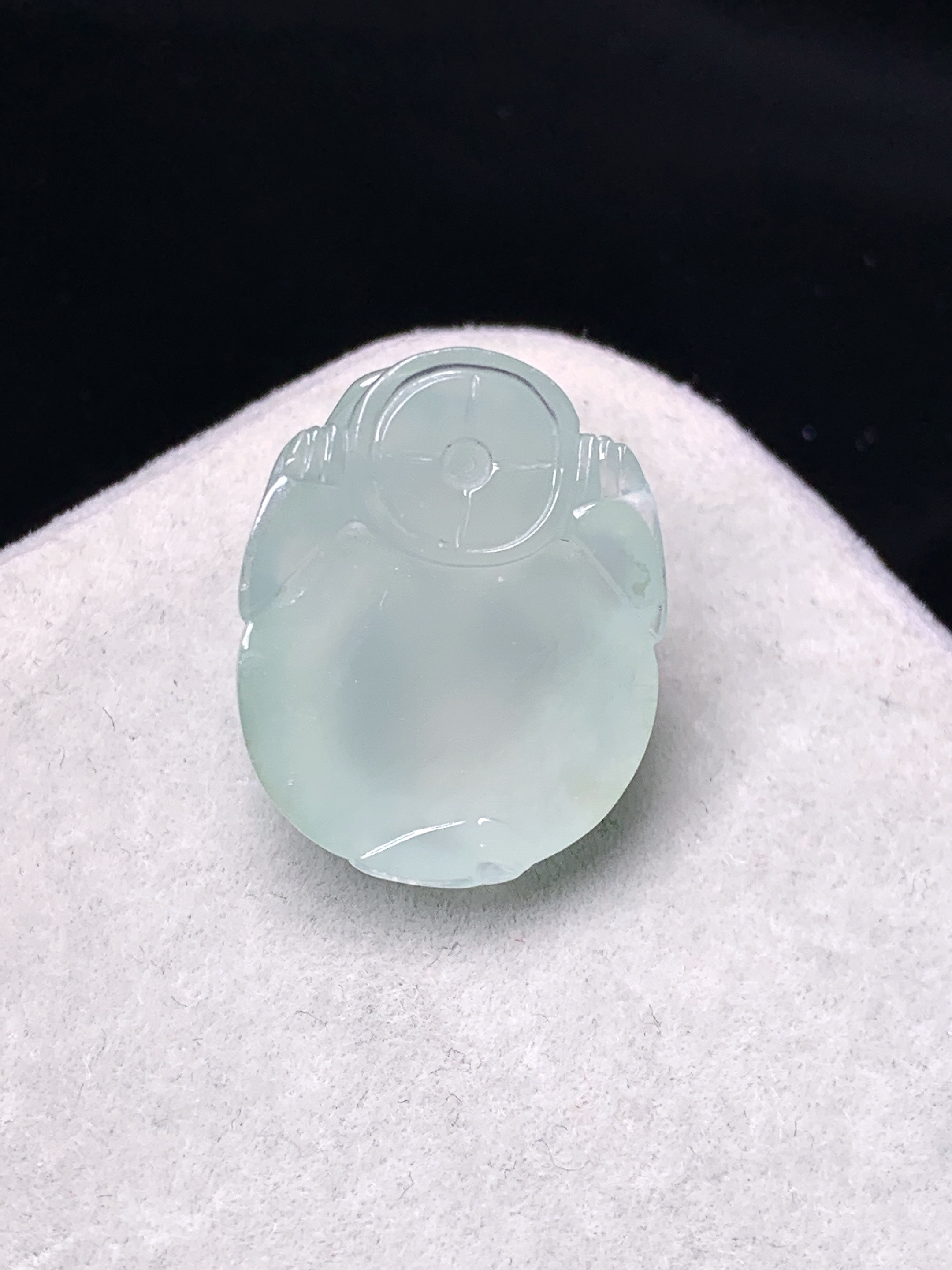 冰种貔貅吊坠 玉质细腻 色泽艳丽清新 水润亮眼 整体尺寸20.5*17*8.8f4