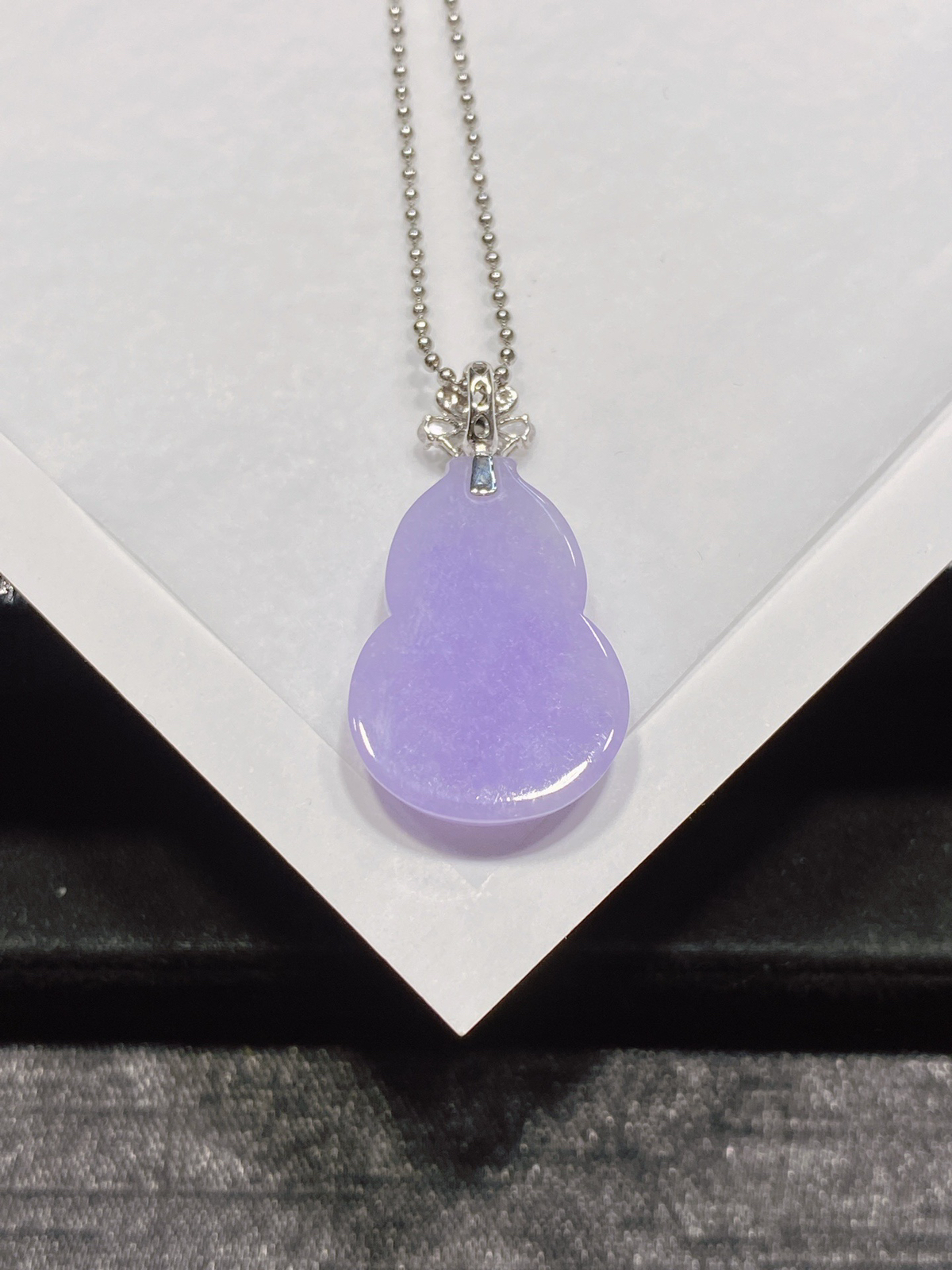 紫罗兰·葫芦
永远为浓紫心动，紫气东来，福禄随身～