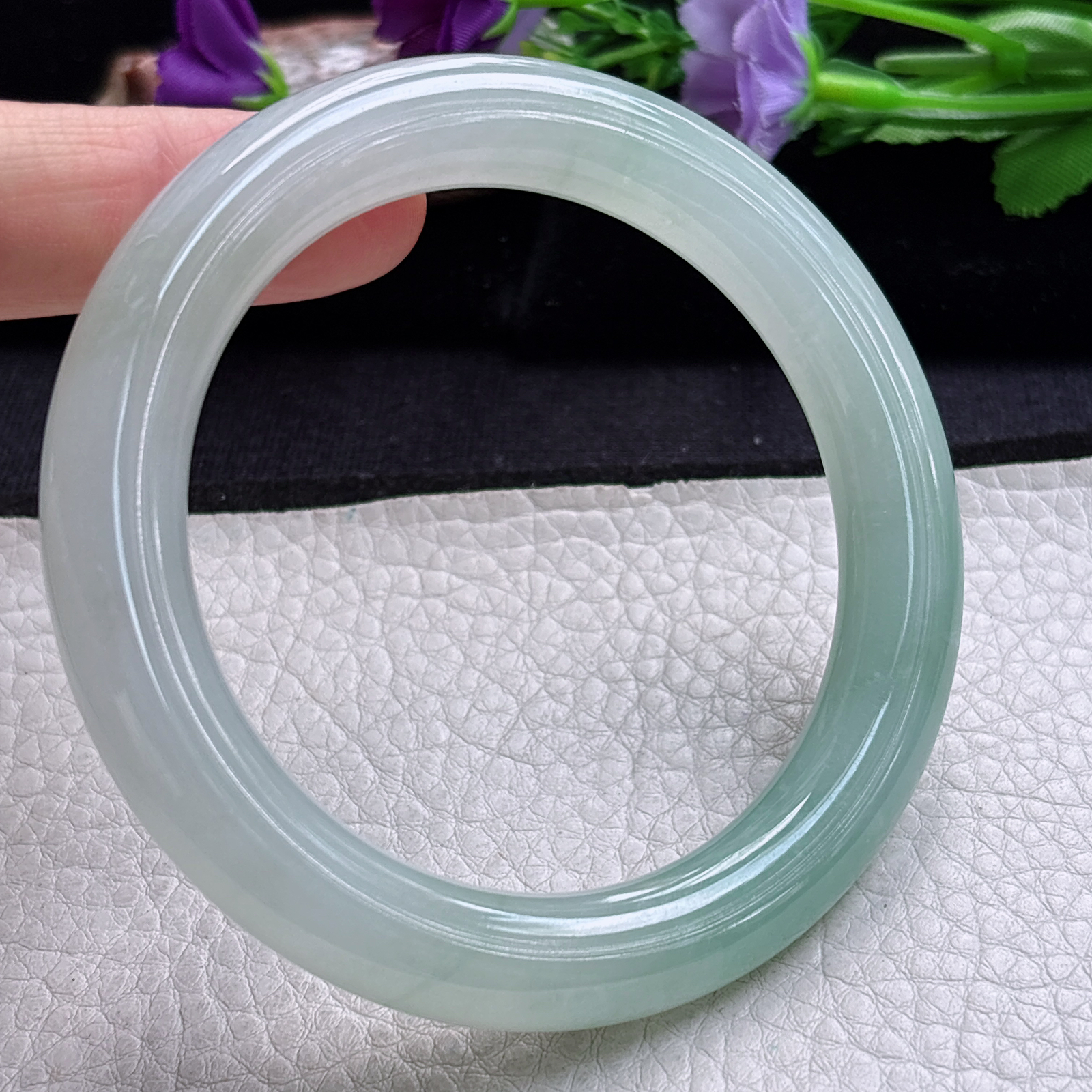 ss实拍58*10*10.7美人镯 缅甸翡翠a货手镯淡晴底圆条玉镯子